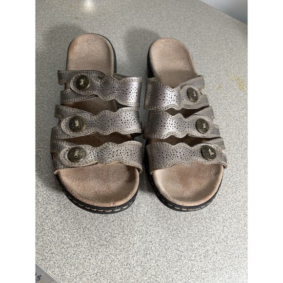 Clark's Leisa Pewter Sandals US 9.5 M Unique Button Detail On Straps - Picture 7 of 7
